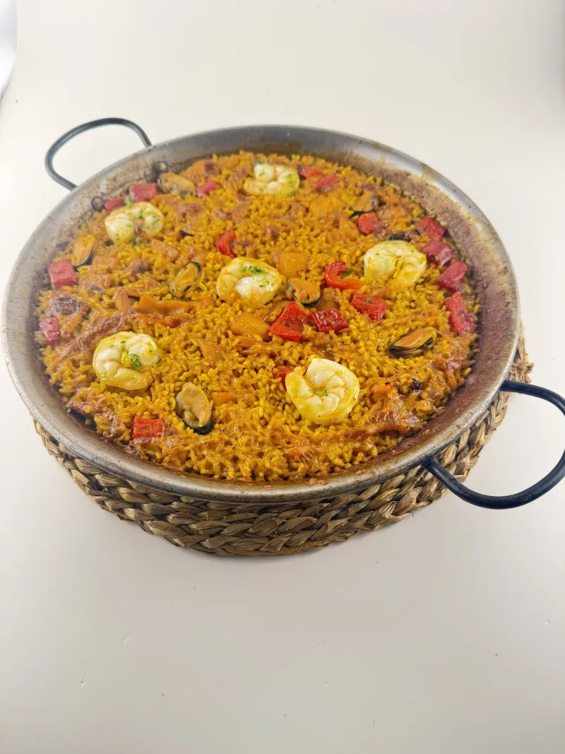 Paella ciega de marisco